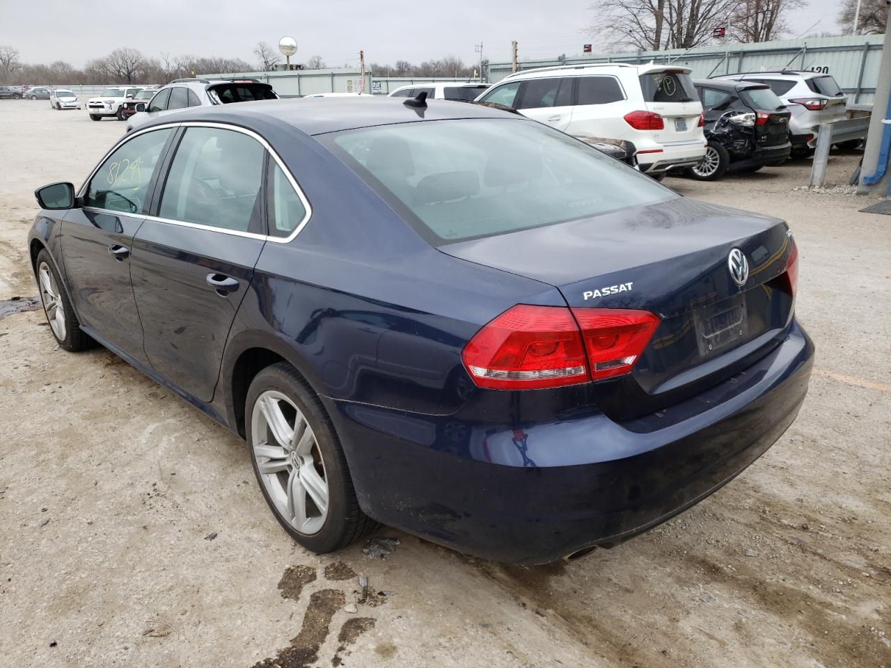 Photo 3 from auction – 2015 VOLKSWAGEN PASSAT SE with VIN 1VWBV7A31FC066833