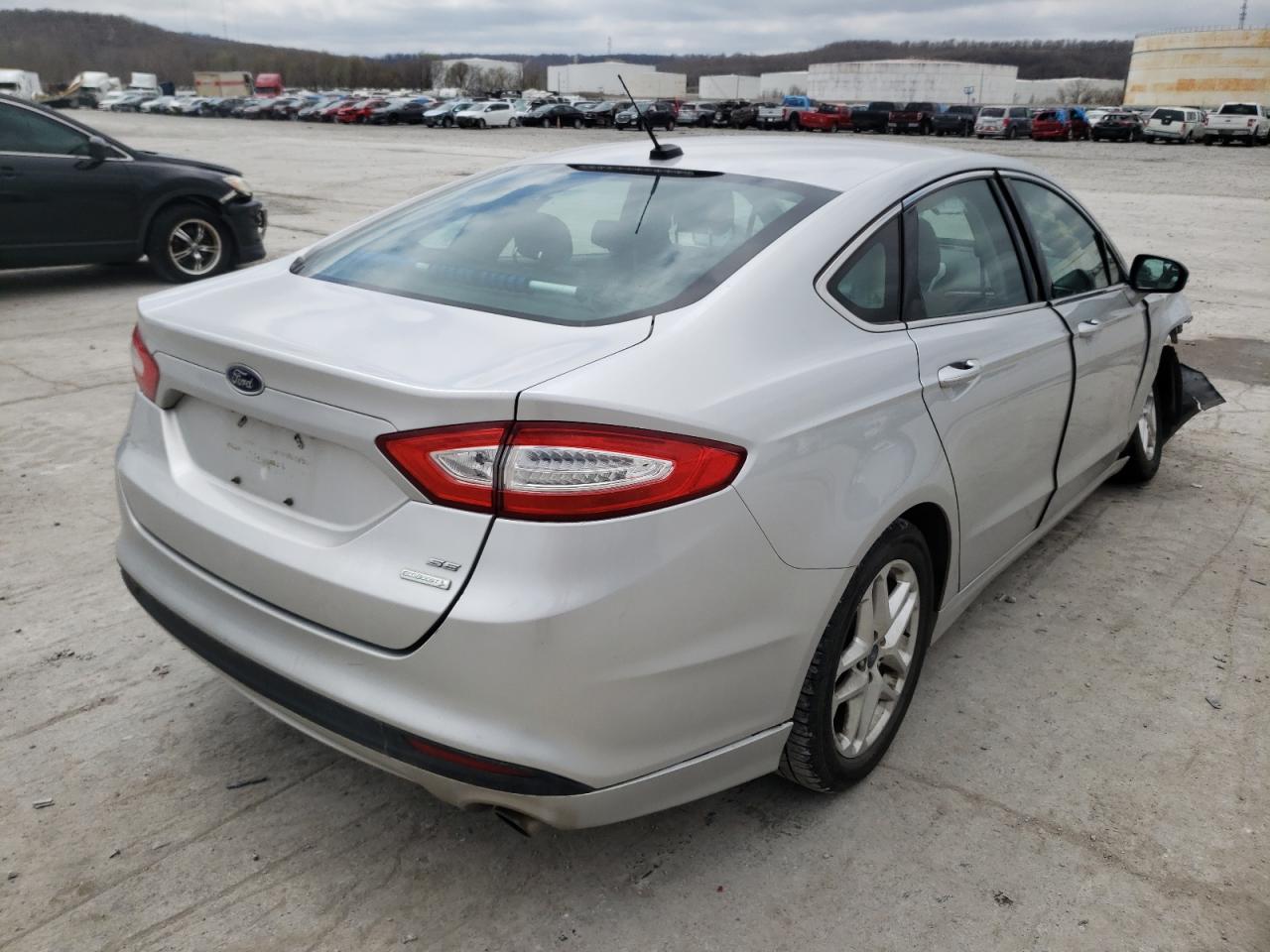 Photo 4 from auction – 2013 FORD FUSION SE with VIN 3FA6P0HR3DR193331