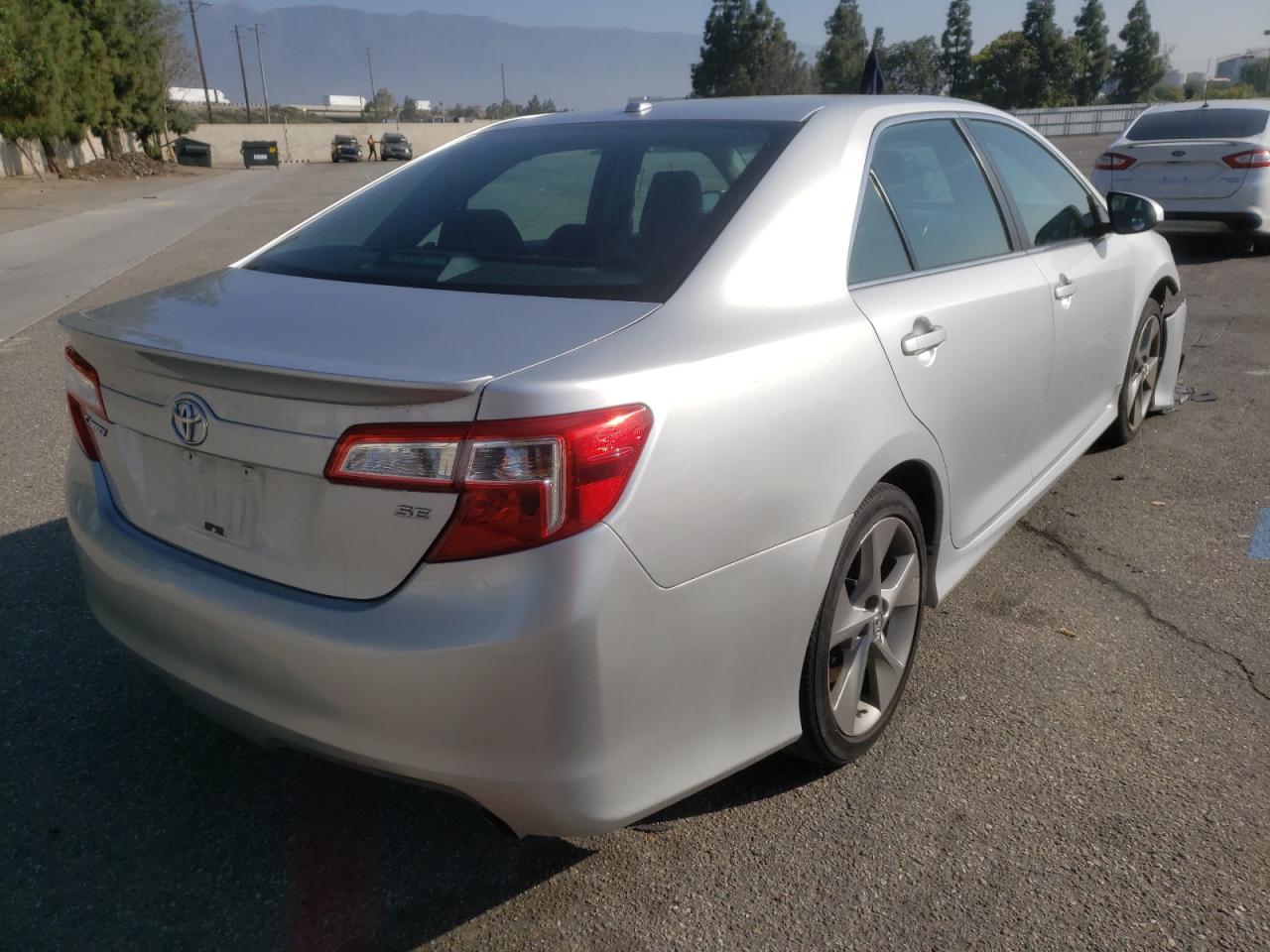 Photo 4 from auction – 2014 TOYOTA CAMRY L with VIN 4T1BF1FK2EU432719