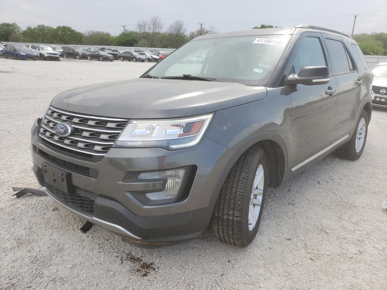 Photo 2 from auction – 2017 FORD EXPLORER X with VIN 1FM5K7D85HGD14217