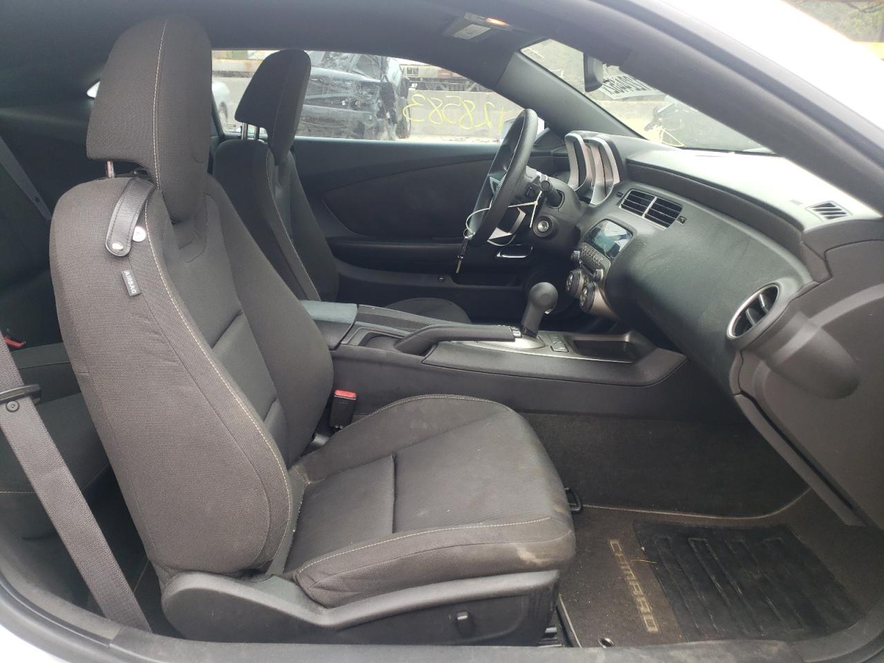 Photo 5 from auction – 2011 CHEVROLET CAMARO LT with VIN 2G1FB1ED5B9119279