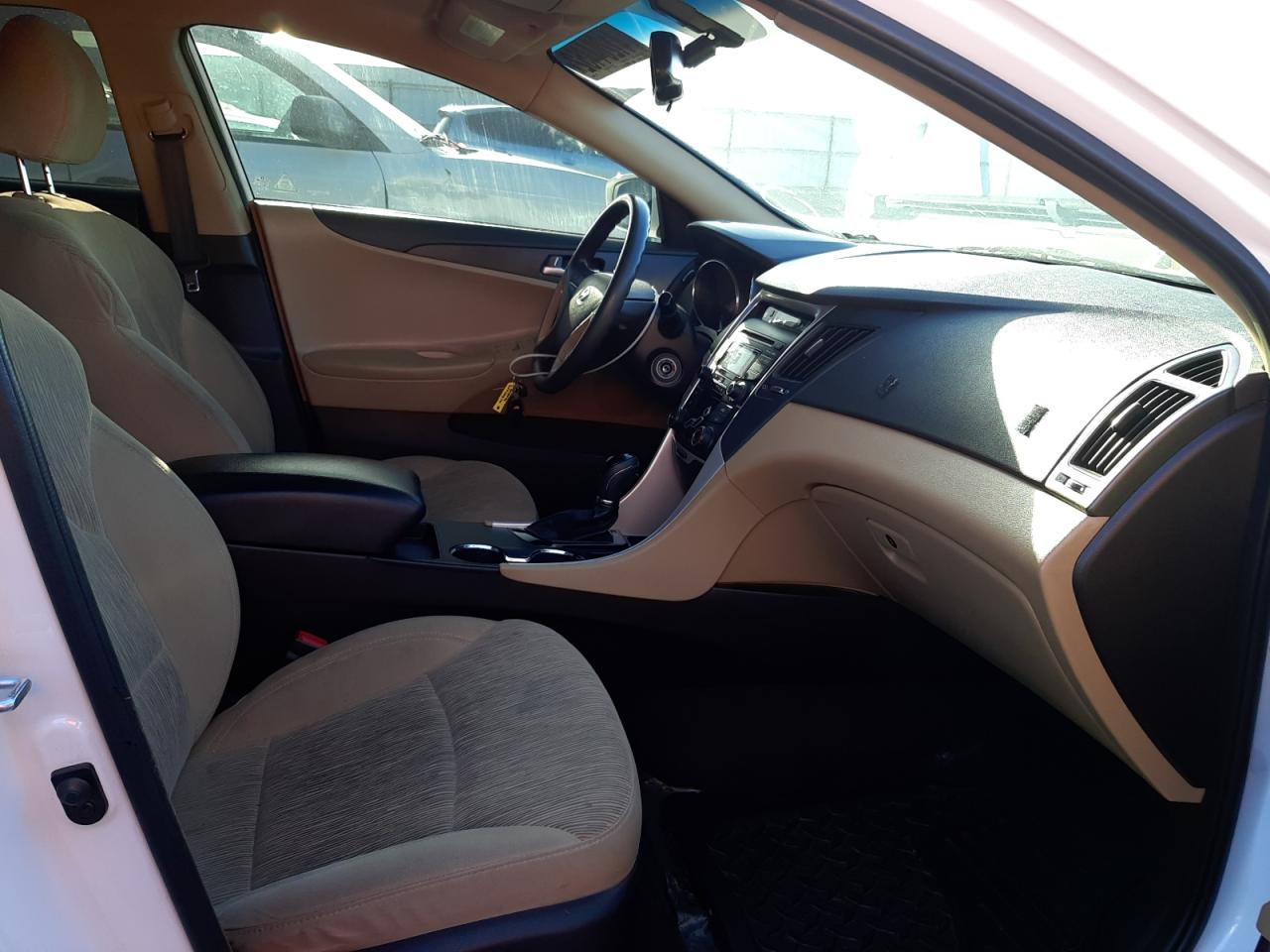 Photo 5 from auction – 2013 HYUNDAI SONATA GLS with VIN 5NPEB4AC8DH760606