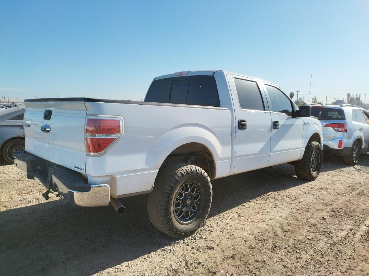 Photo 4 from auction – 2014 FORD F150 SUPER with VIN 1FTFW1EFXEFB02695