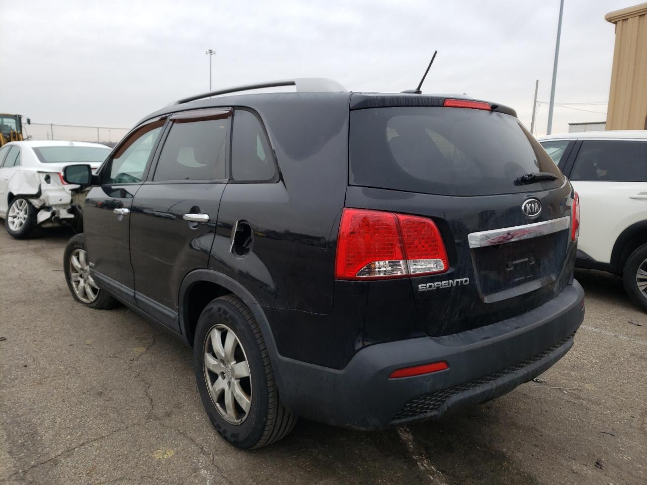 Photo 3 from auction – 2011 KIA SORENTO BA with VIN 5XYKTCA18BG090312