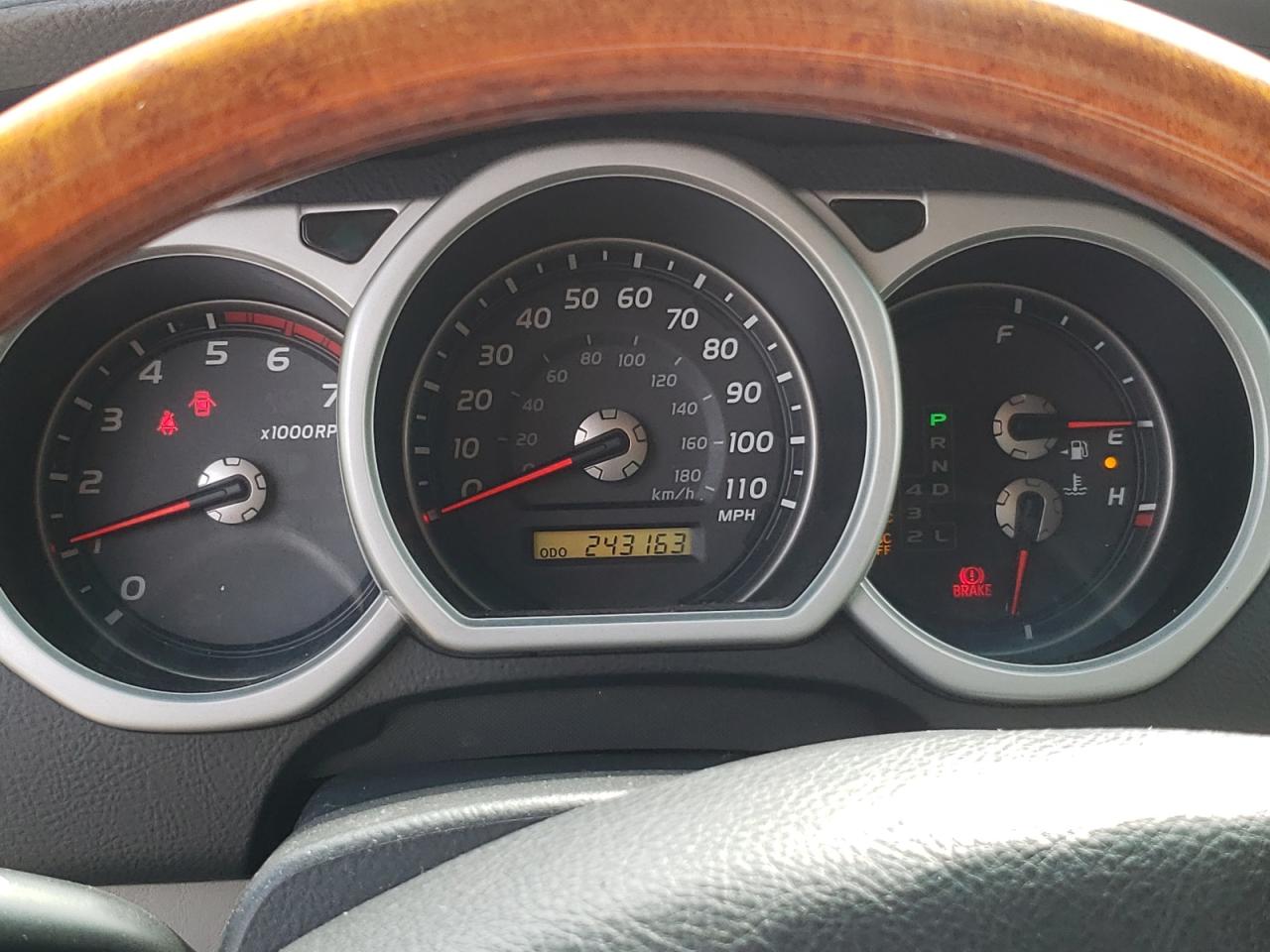 Photo 8 from auction – 2003 TOYOTA 4RUNNER LI with VIN JTEBT17R530013613