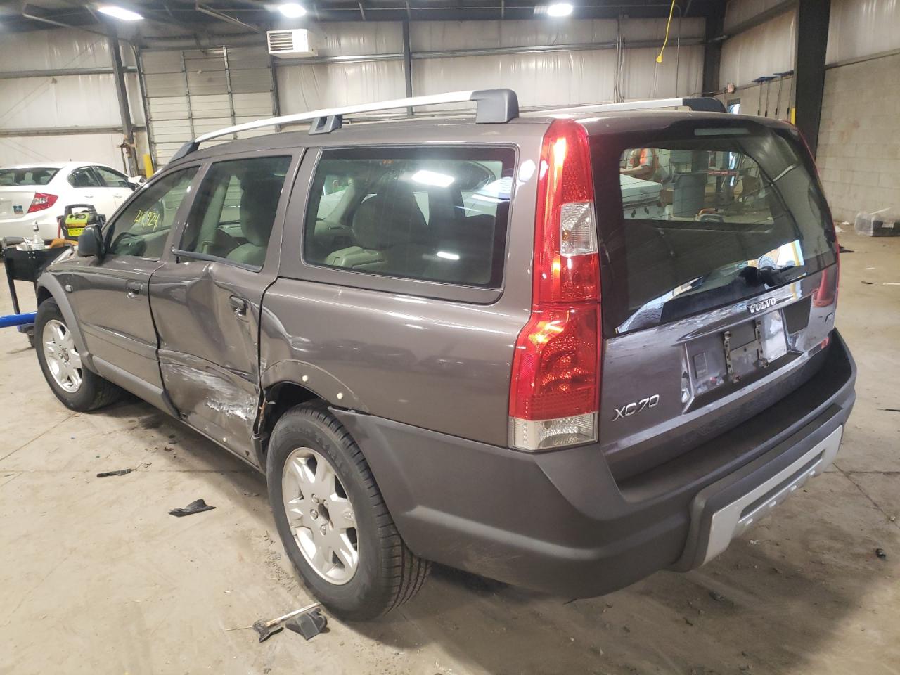 Photo 3 from auction – 2005 VOLVO XC70 with VIN YV1SZ592151180651