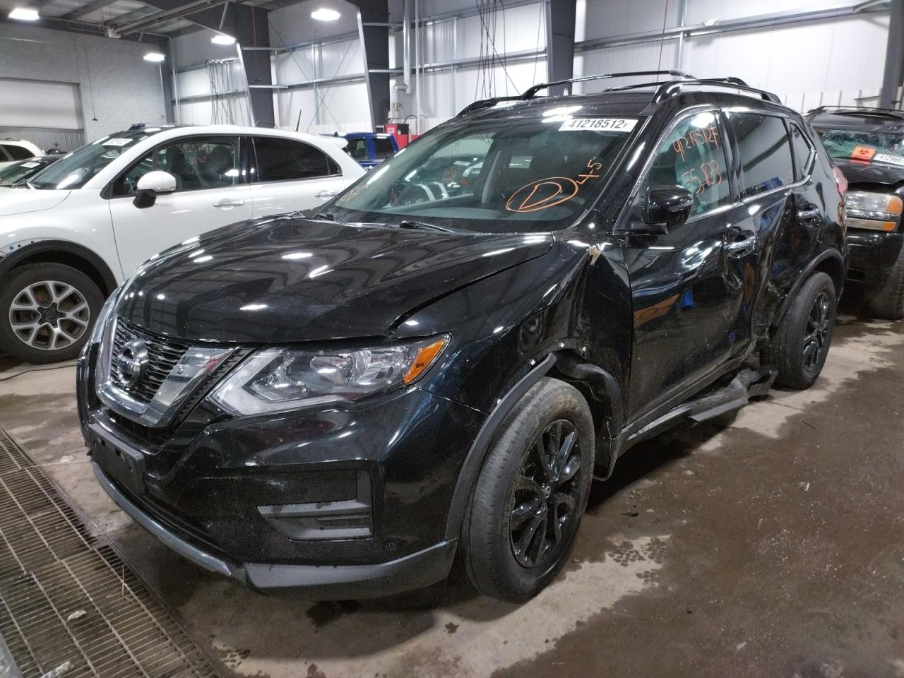 Photo 2 from auction – 2017 NISSAN ROGUE SV with VIN 5N1AT2MV1HC813138