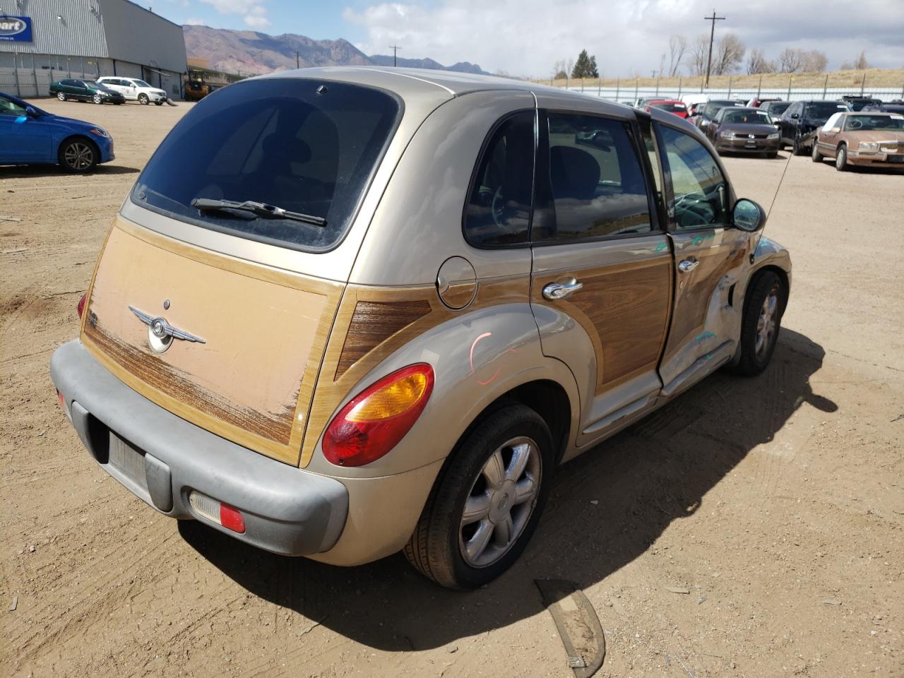 Photo 4 from auction – 2002 CHRYSLER PT CRUISER with VIN 3C8FY68B32T314659