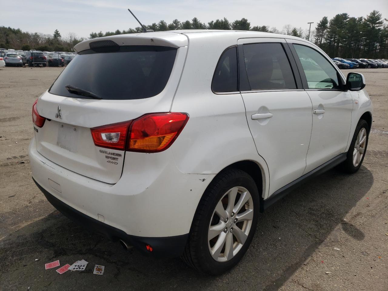 Photo 4 from auction – 2015 MITSUBISHI OUTLANDER with VIN 4A4AR4AU3FE038717