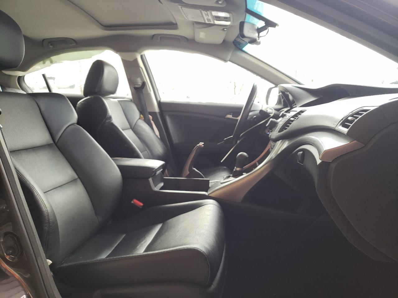 Photo 5 from auction – 2011 ACURA TSX with VIN JH4CU2F63BC002169