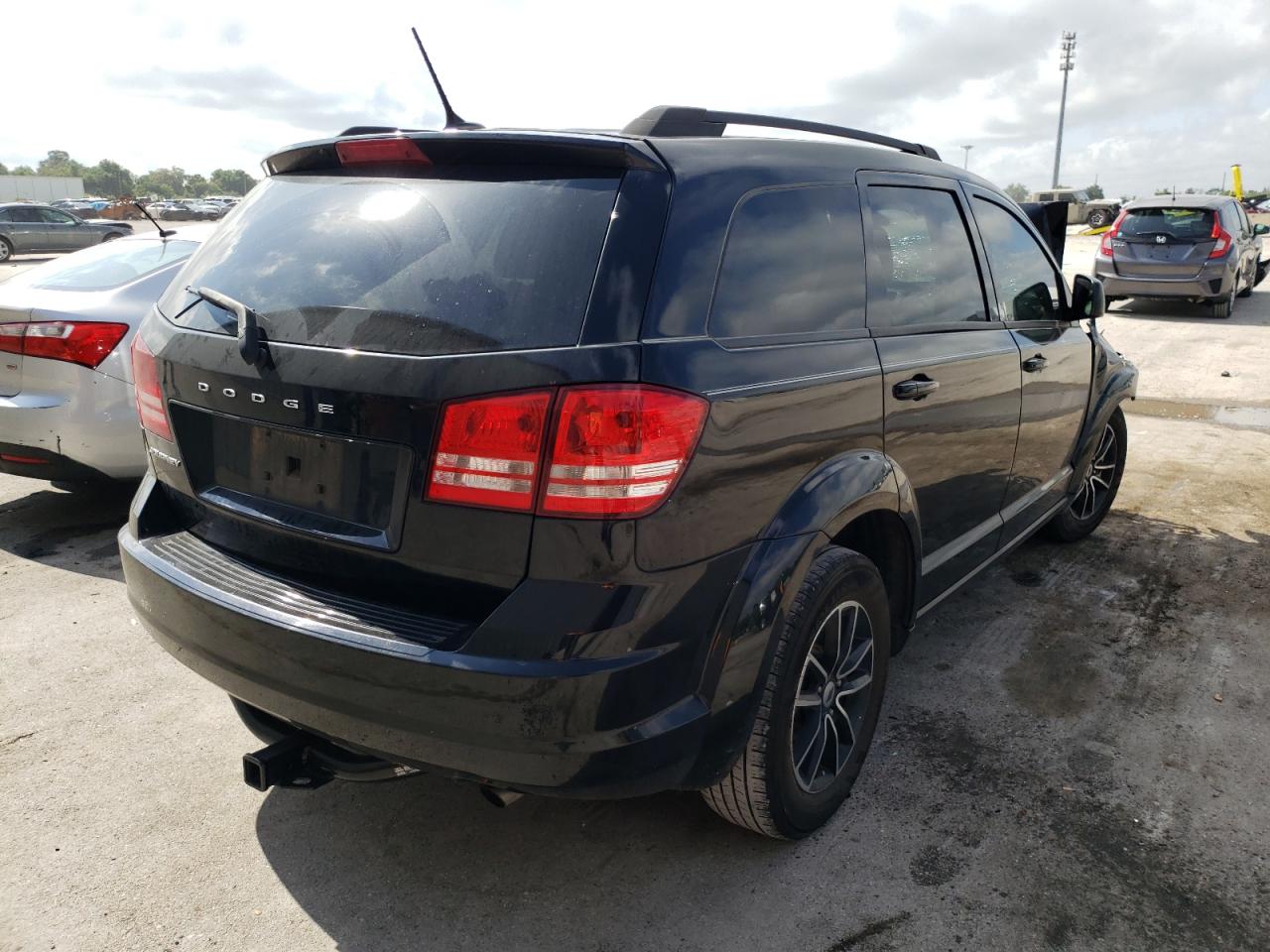 Photo 4 from auction – 2018 DODGE JOURNEY SE with VIN 3C4PDCAB2JT310501