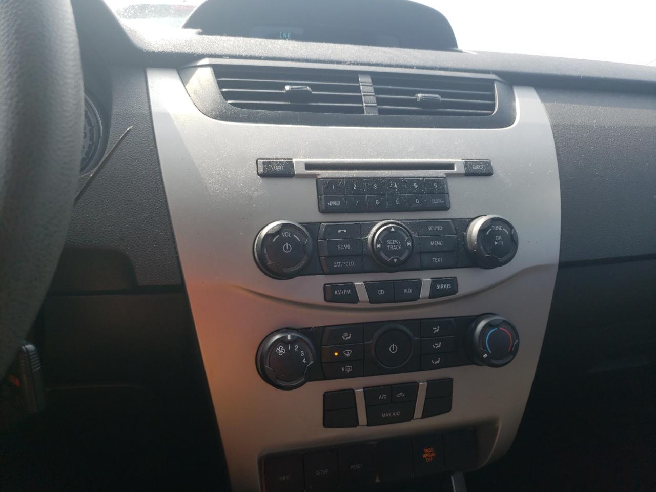 Photo 9 from auction – 2009 FORD FOCUS SE with VIN 1FAHP35N49W269557