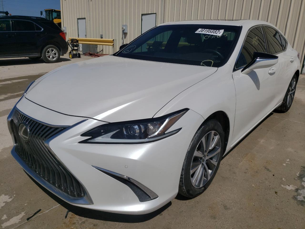 Photo 2 from auction – 2020 LEXUS ES 350 with VIN 58ADZ1B19LU051825
