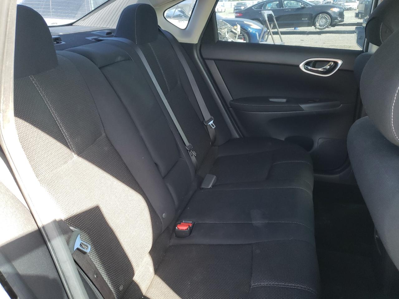 Photo 6 from auction – 2014 NISSAN SENTRA S with VIN 3N1AB7AP4EY214816