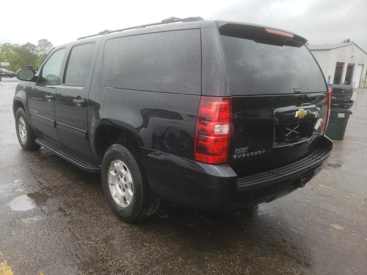 Photo 3 from auction – 2012 CHEVROLET SUBURBAN C with VIN 1GNSCHE05CR107575