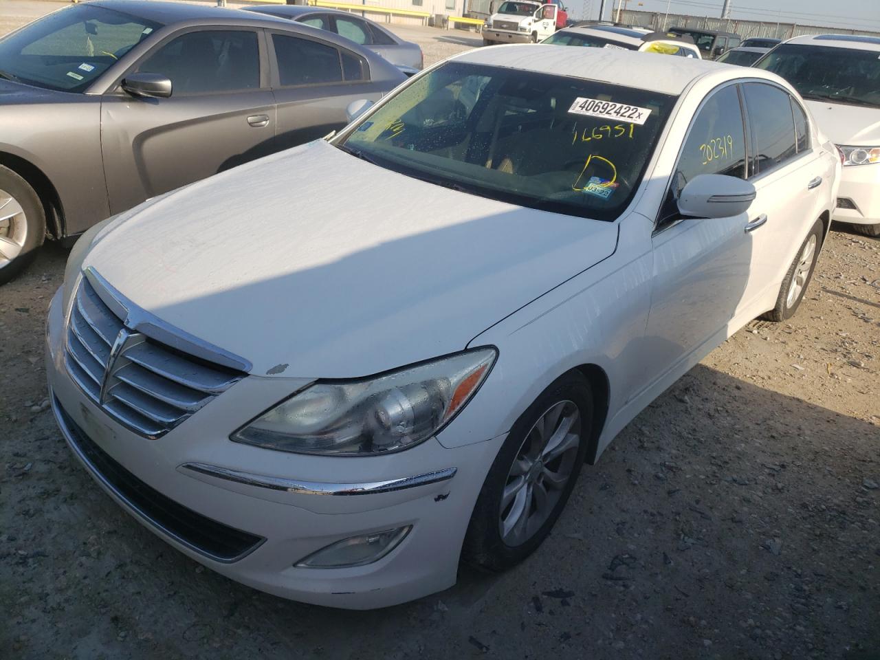 Photo 2 from auction – 2012 HYUNDAI GENESIS 3. with VIN KMHGC4DDXCU166951