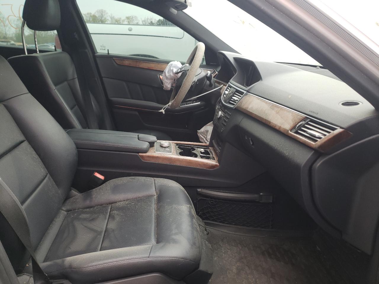Photo 5 from auction – 2012 MERCEDES-BENZ E 350 with VIN WDDHF5KB2CA549989