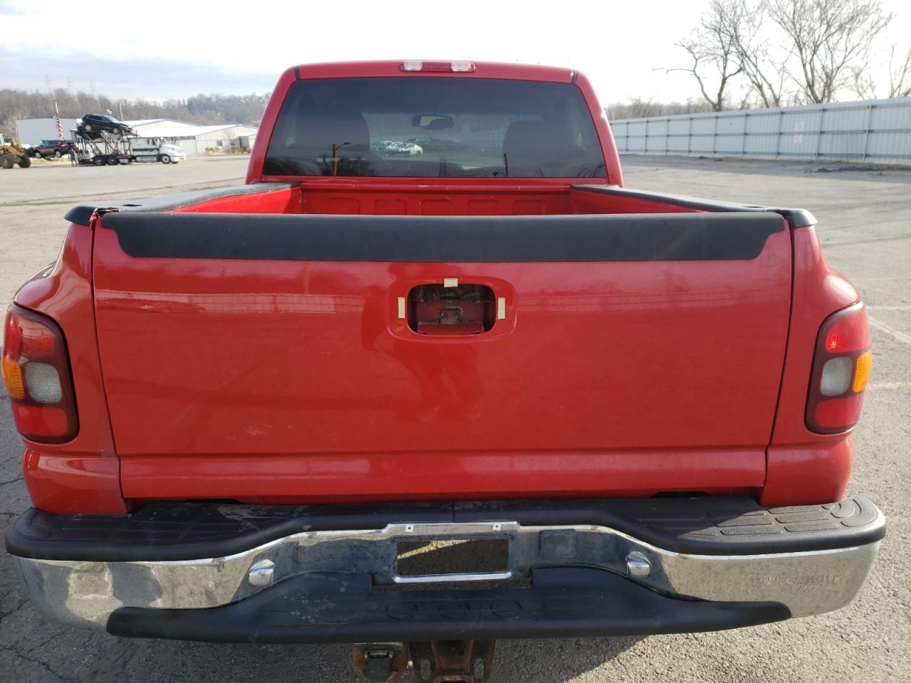 Photo 6 from auction – 2003 CHEVROLET SILVERADO with VIN 1GCEK14T53Z282954