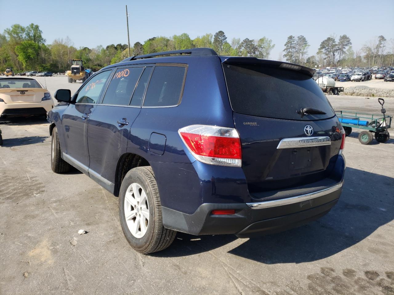 Photo 3 from auction – 2013 TOYOTA HIGHLANDER with VIN 5TDZK3EHXDS127133