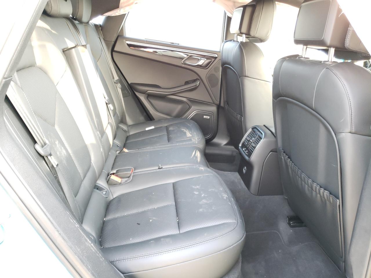 Photo 6 from auction – 2020 PORSCHE MACAN S with VIN WP1AB2A57LLB36681