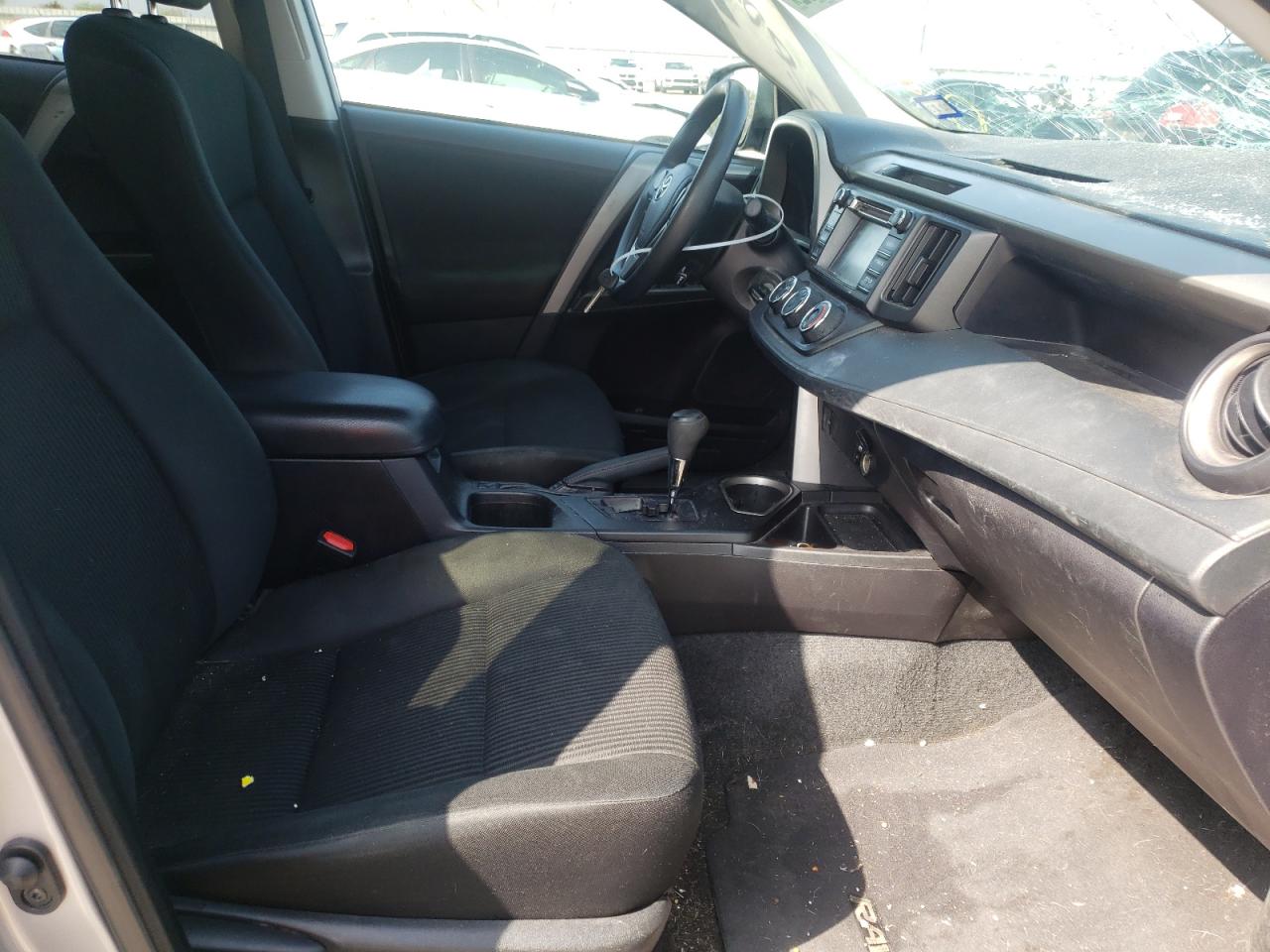 Photo 5 from auction – 2016 TOYOTA RAV4 LE with VIN 2T3ZFREV1GW306807