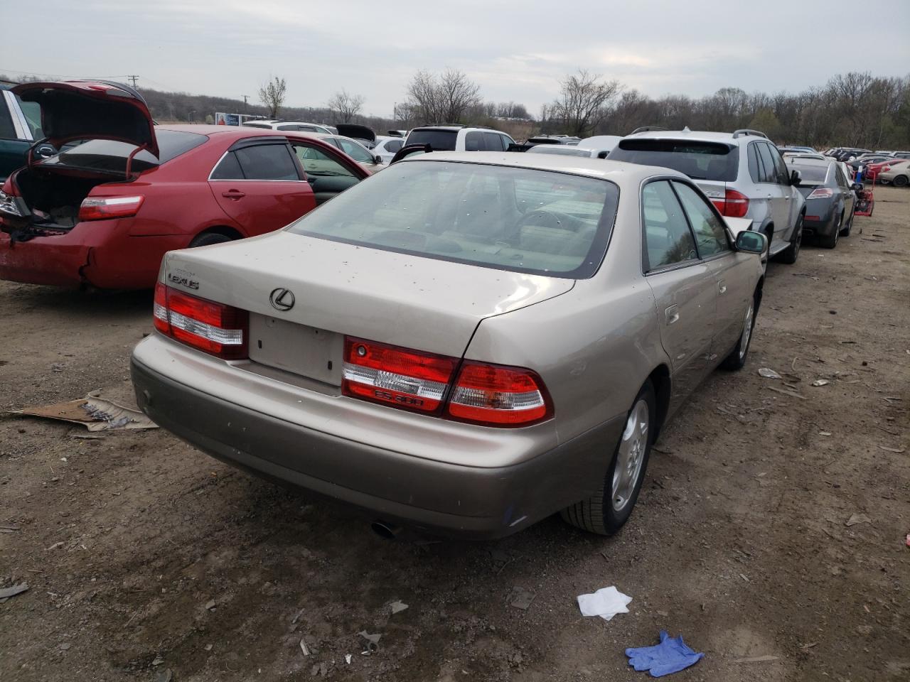 Photo 4 from auction – 2000 LEXUS ES 300 with VIN JT8BF28G0Y0286348