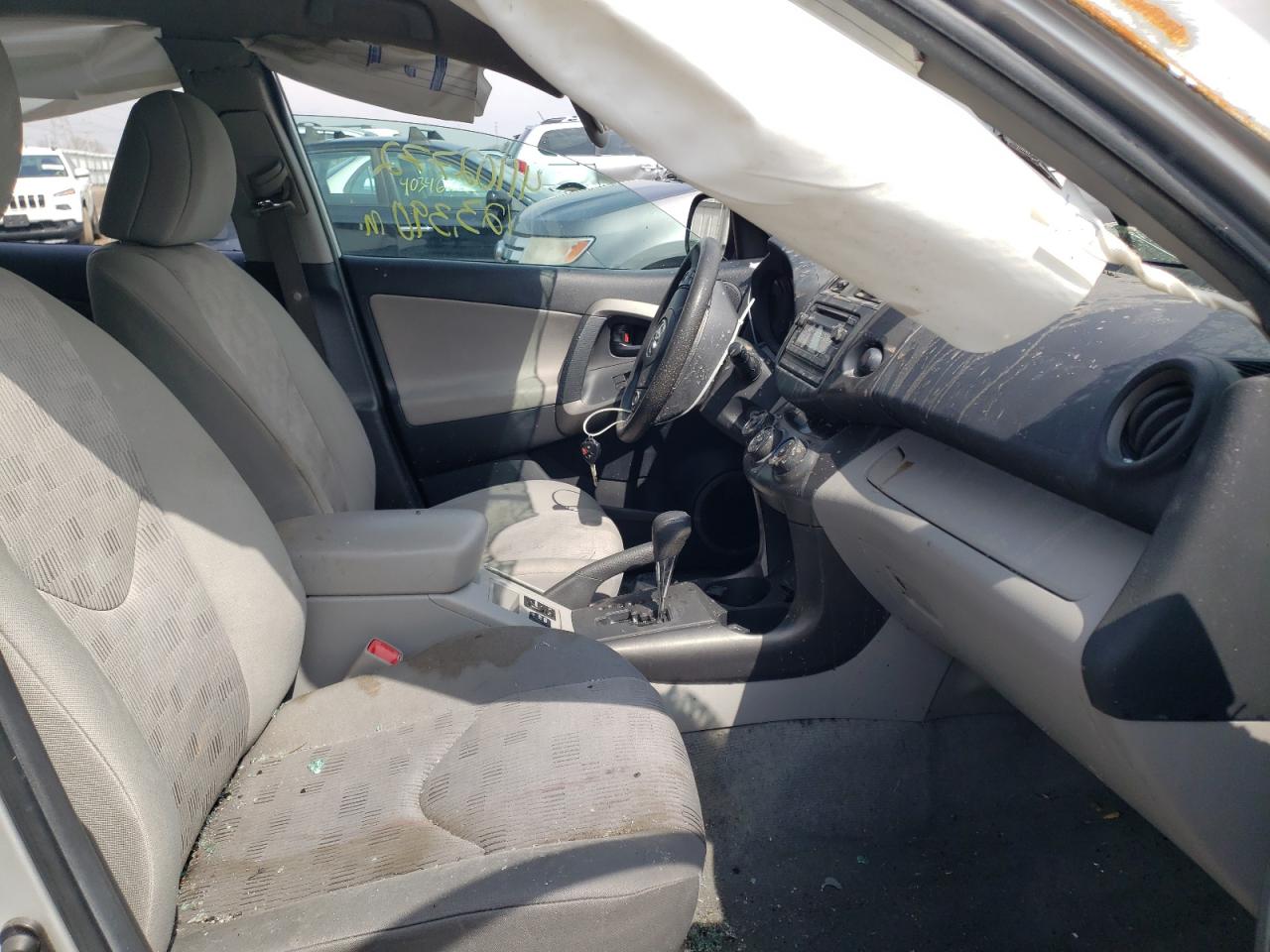 Photo 5 from auction – 2012 TOYOTA RAV4 with VIN 2T3BF4DV1CW203449