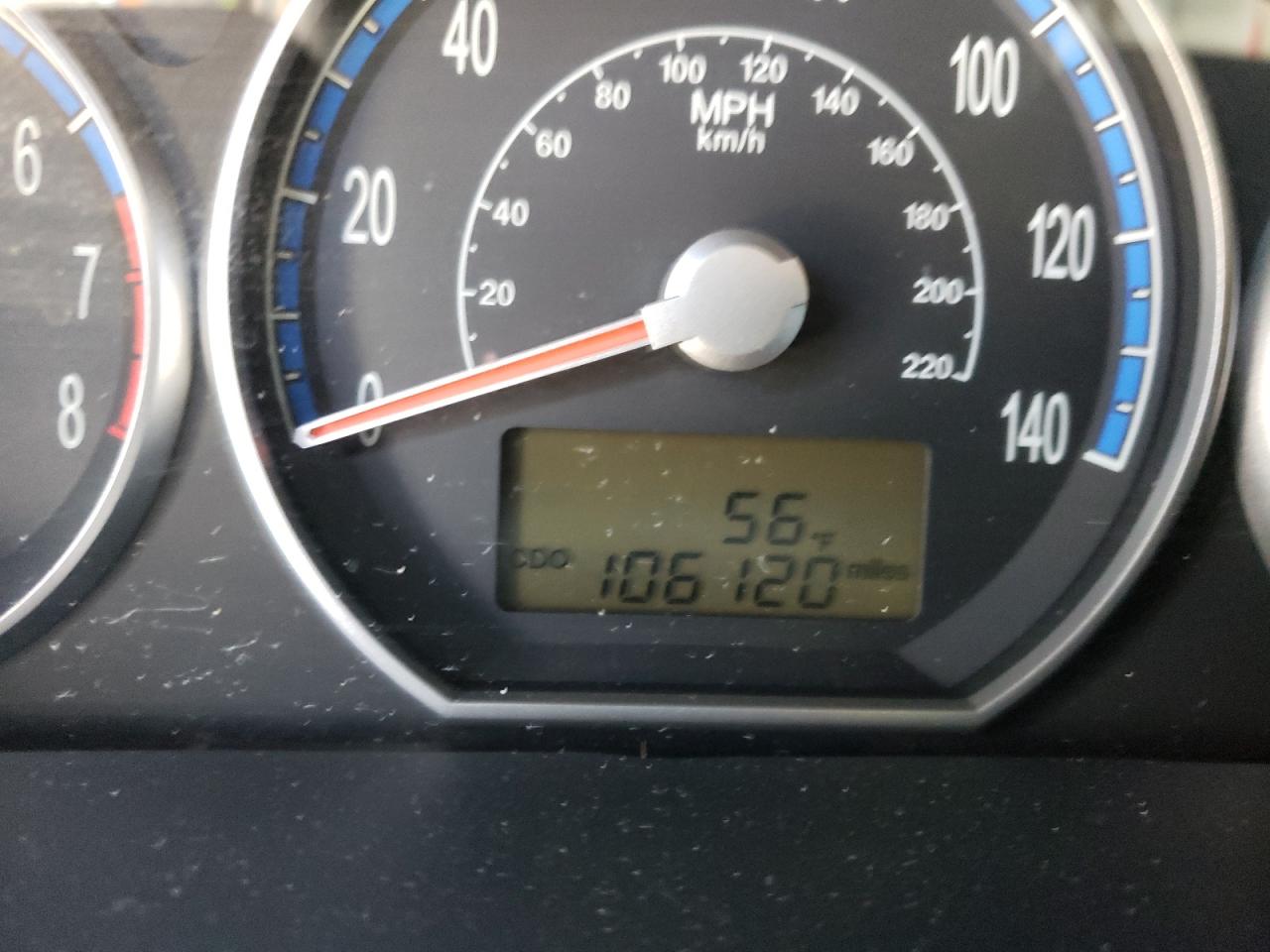 Photo 8 from auction – 2008 HYUNDAI SANTA FE G with VIN 5NMSG73D48H201164