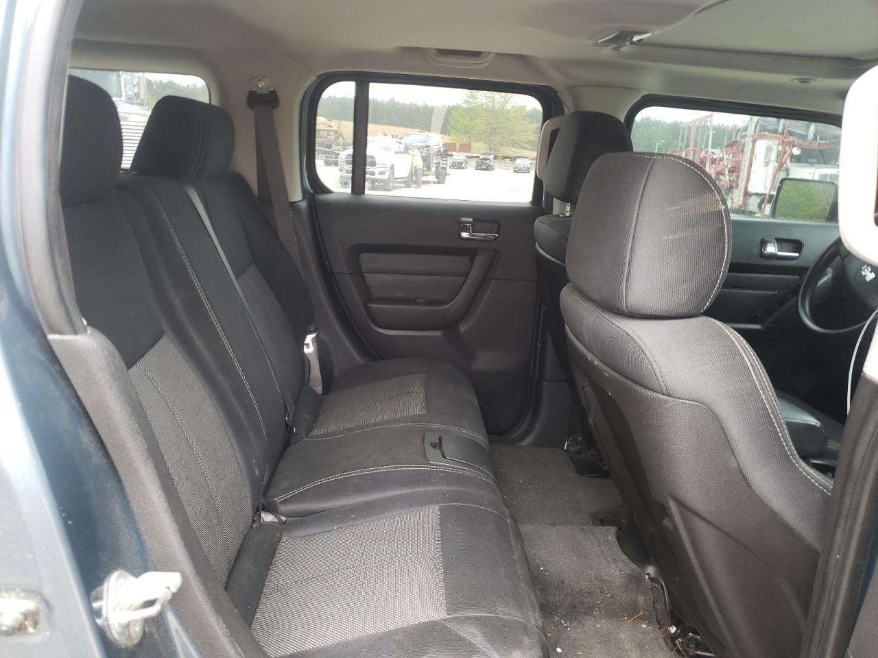 Photo 6 from auction – 2007 HUMMER H3 with VIN 5GTDN13E978207250