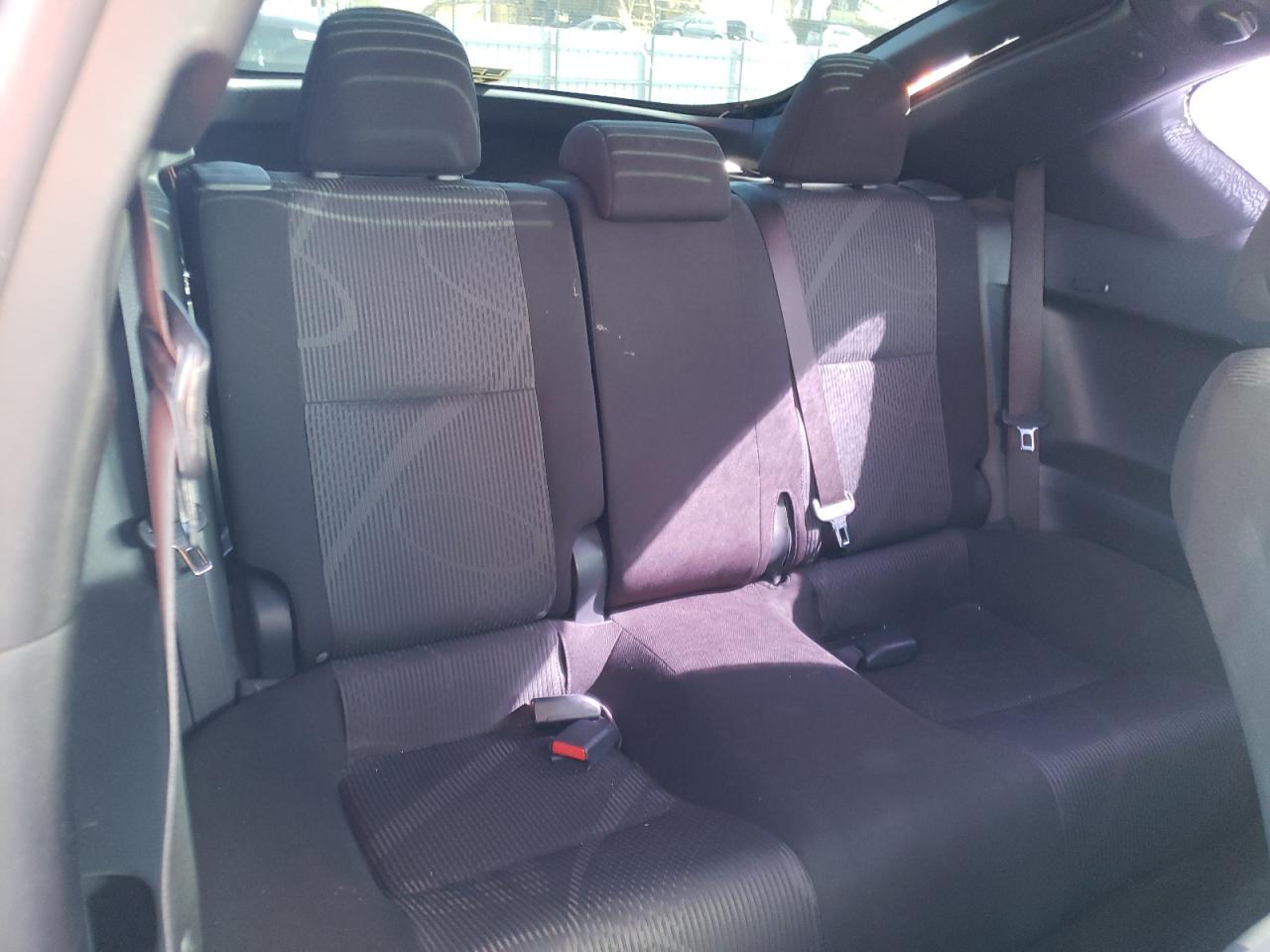 Photo 6 from auction – 2011 TOYOTA SCION TC with VIN JTKJF5C78B3020497