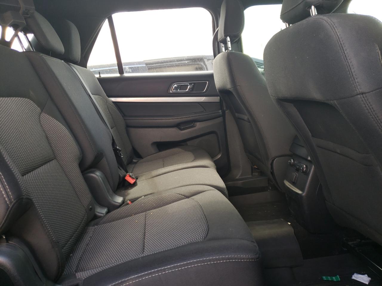 Photo 6 from auction – 2019 FORD EXPLORER X with VIN 1FM5K7D84KGB47341