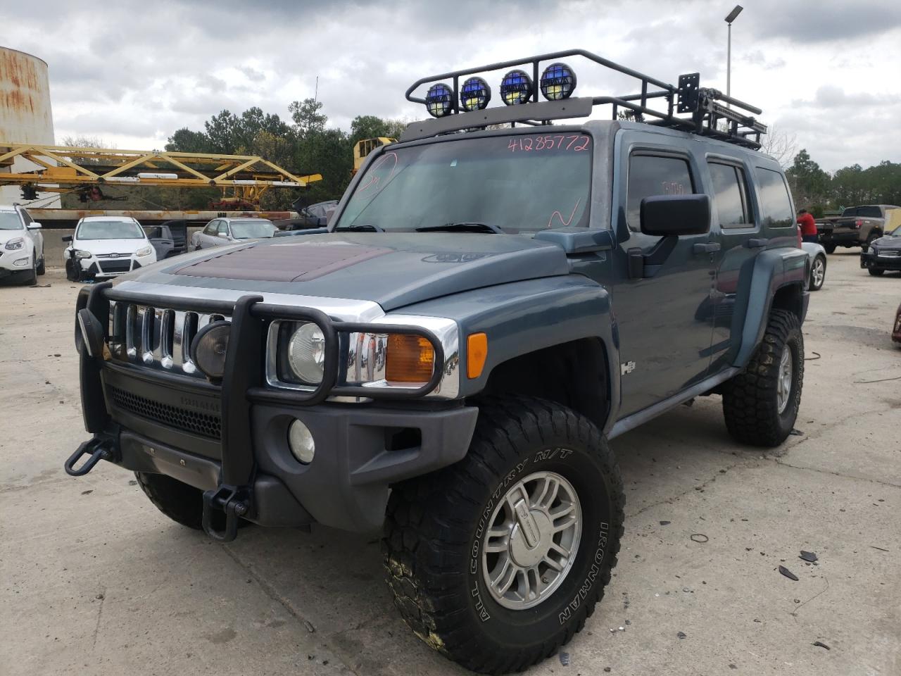 Photo 2 from auction – 2007 HUMMER H3 with VIN 5GTDN13E978207250