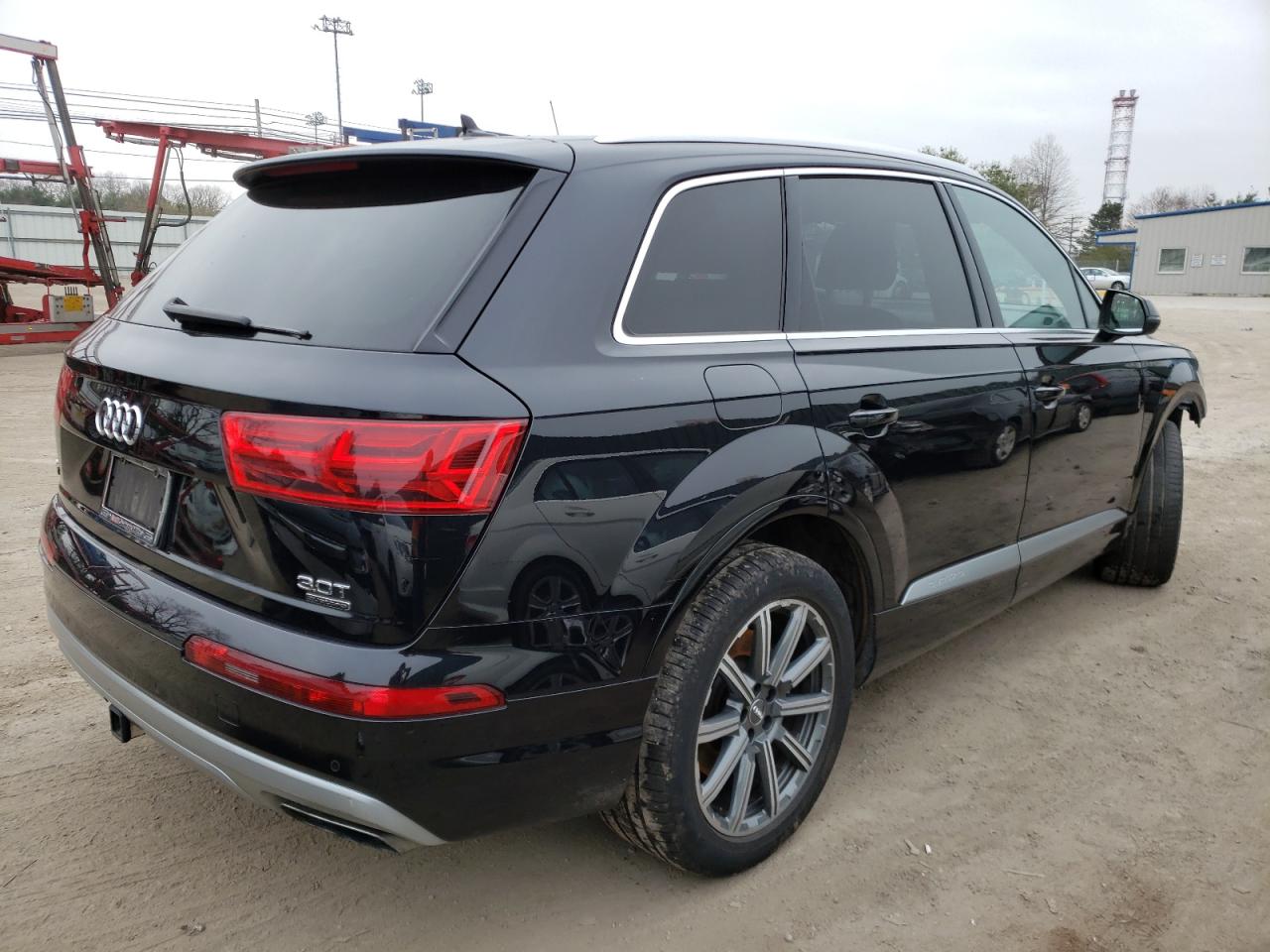 Photo 4 from auction – 2017 AUDI Q7 PREMIUM with VIN WA1LAAF78HD051054