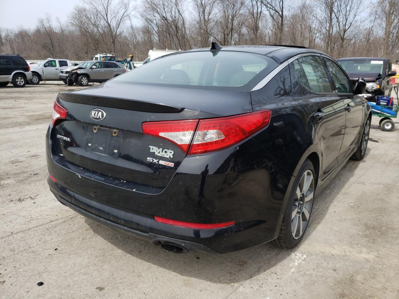 Photo 4 from auction – 2013 KIA OPTIMA SX with VIN 5XXGR4A61DG240726