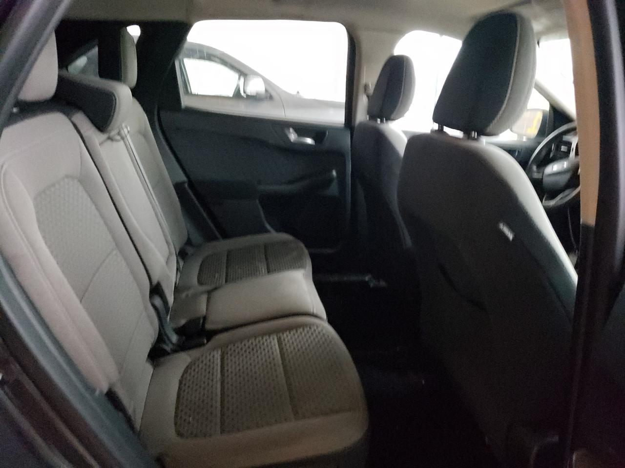 Photo 6 from auction – 2020 FORD ESCAPE SE with VIN 1FMCU0G64LUB46874