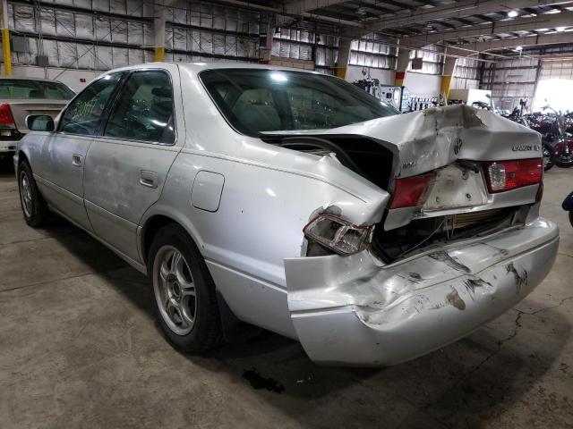 Photo 3 from auction – 2000 TOYOTA CAMRY AUTO with VIN 4T1BG22K8YU685329