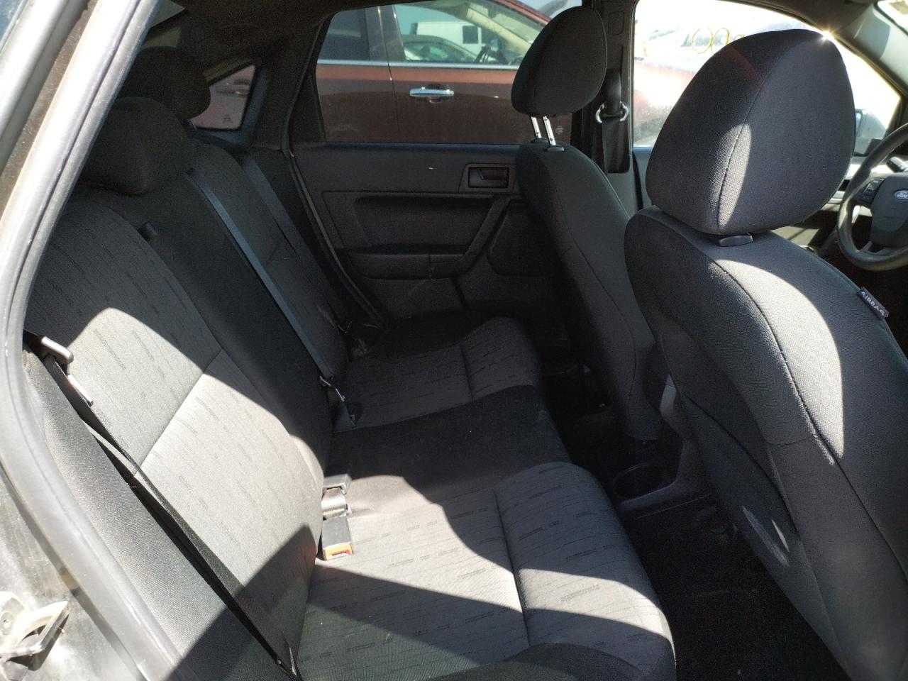 Photo 6 from auction – 2010 FORD FOCUS SE with VIN 1FAHP3FN3AW258889