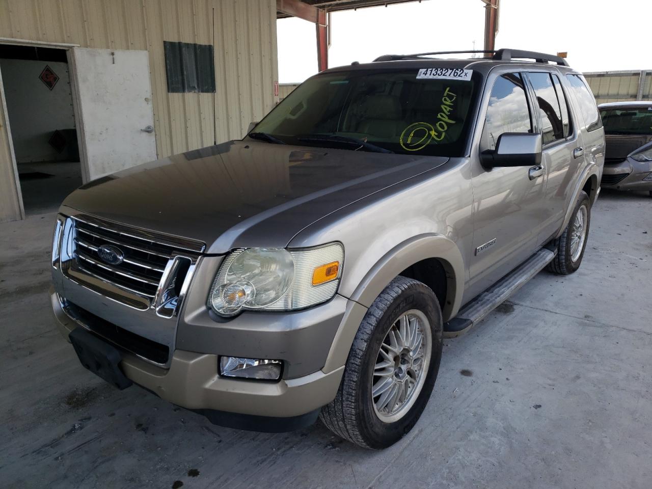 Photo 2 from auction – 2008 FORD EXPLORER E with VIN 1FMEU64E58UA07013