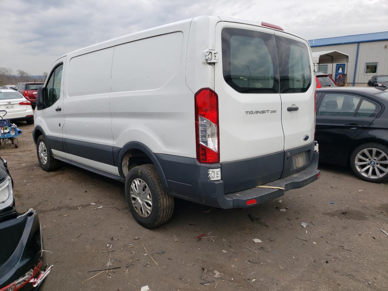 Photo 3 from auction – 2016 FORD TRANSIT T- with VIN 1FTYR1ZM9GKB16901