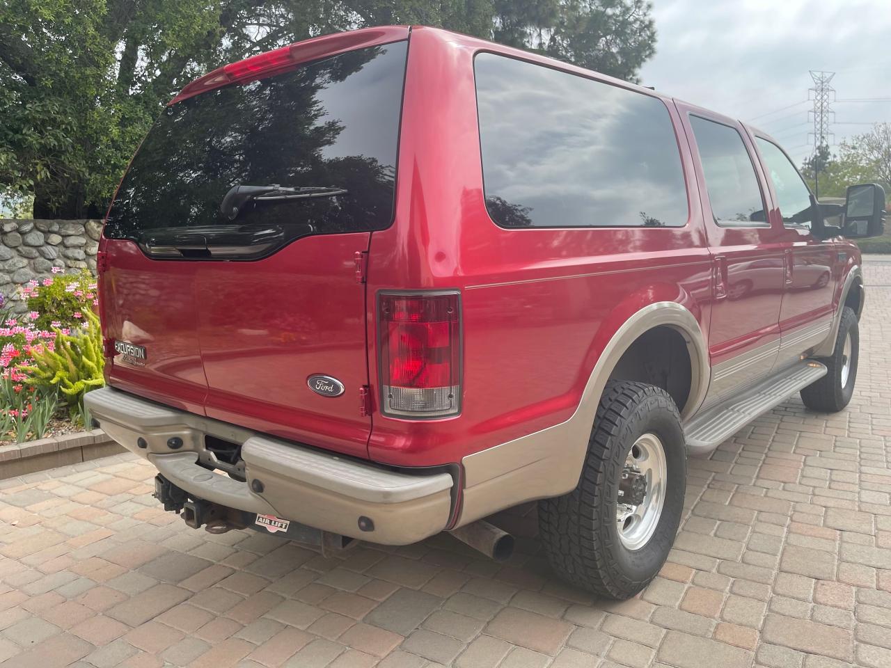 Photo 4 from auction – 2003 FORD EXCURSION with VIN 1FMSU45P63EB66648