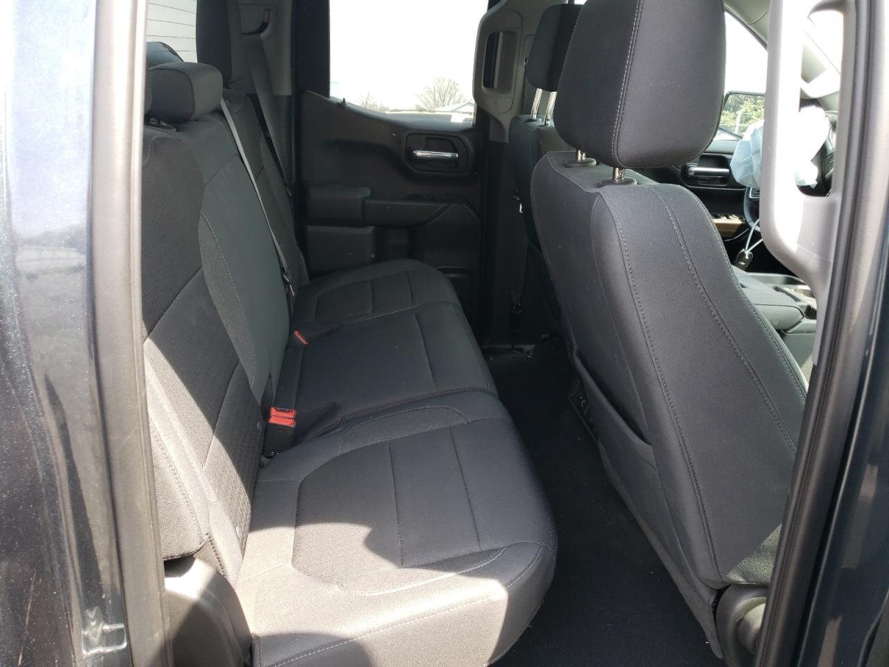 Photo 6 from auction – 2019 CHEVROLET SILVERADO with VIN 1GCRYDED8KZ219418