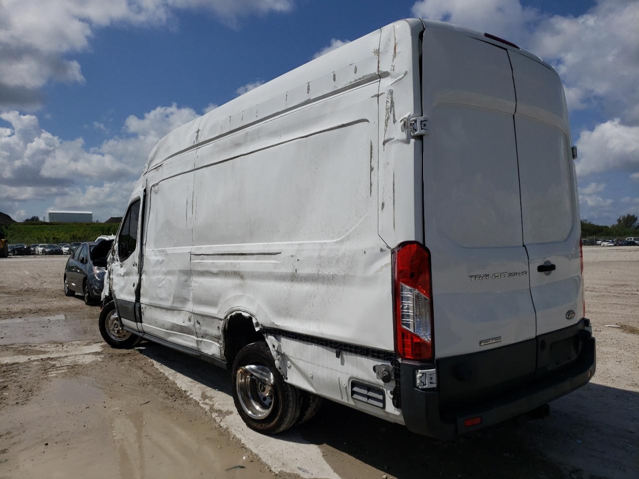 Photo 3 from auction – 2016 FORD TRANSIT T- with VIN 1FTRS4XV9GKA72369