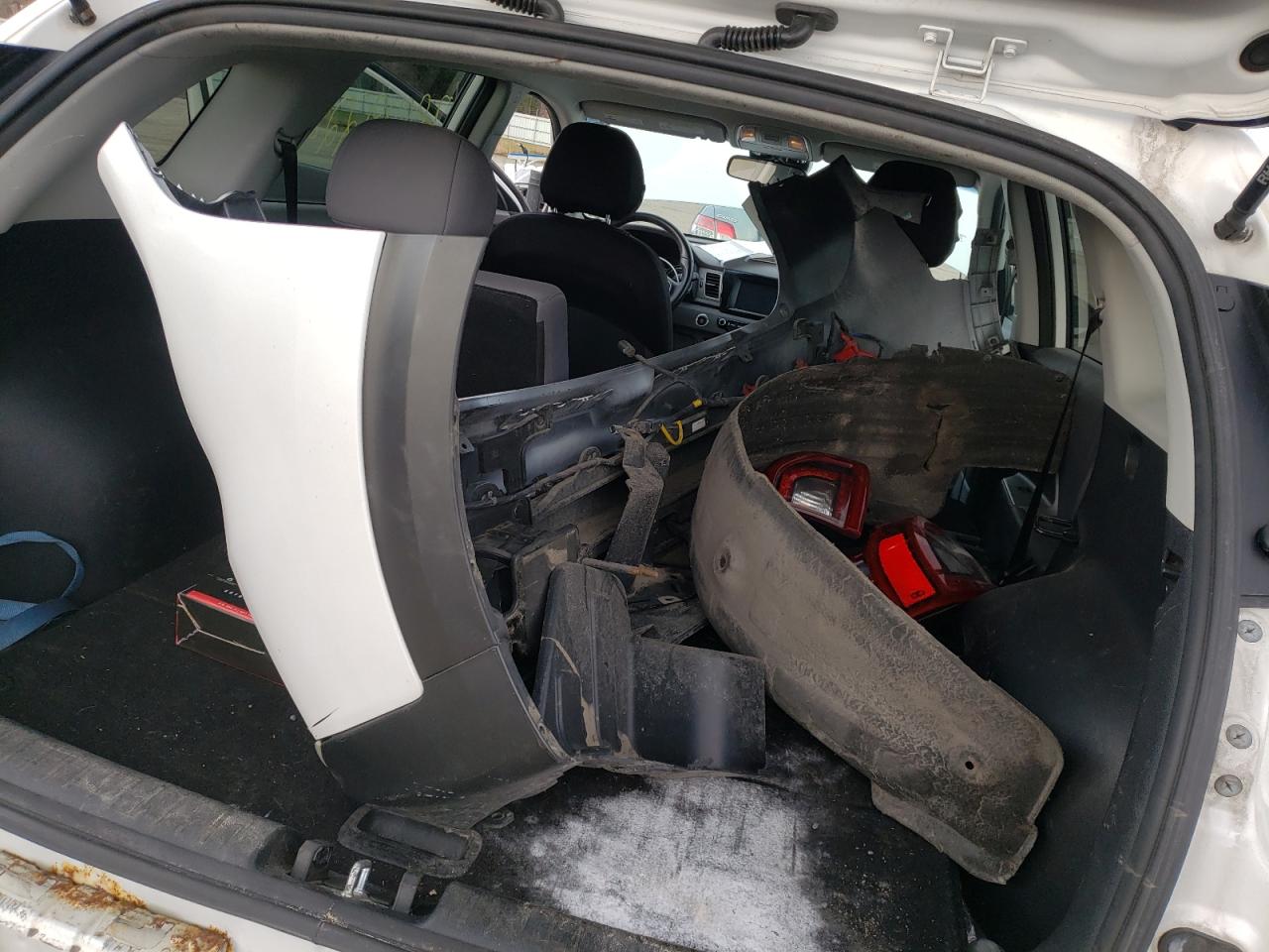 Photo 9 from auction – 2017 KIA NIRO FE with VIN KNDCB3LC0H5069946