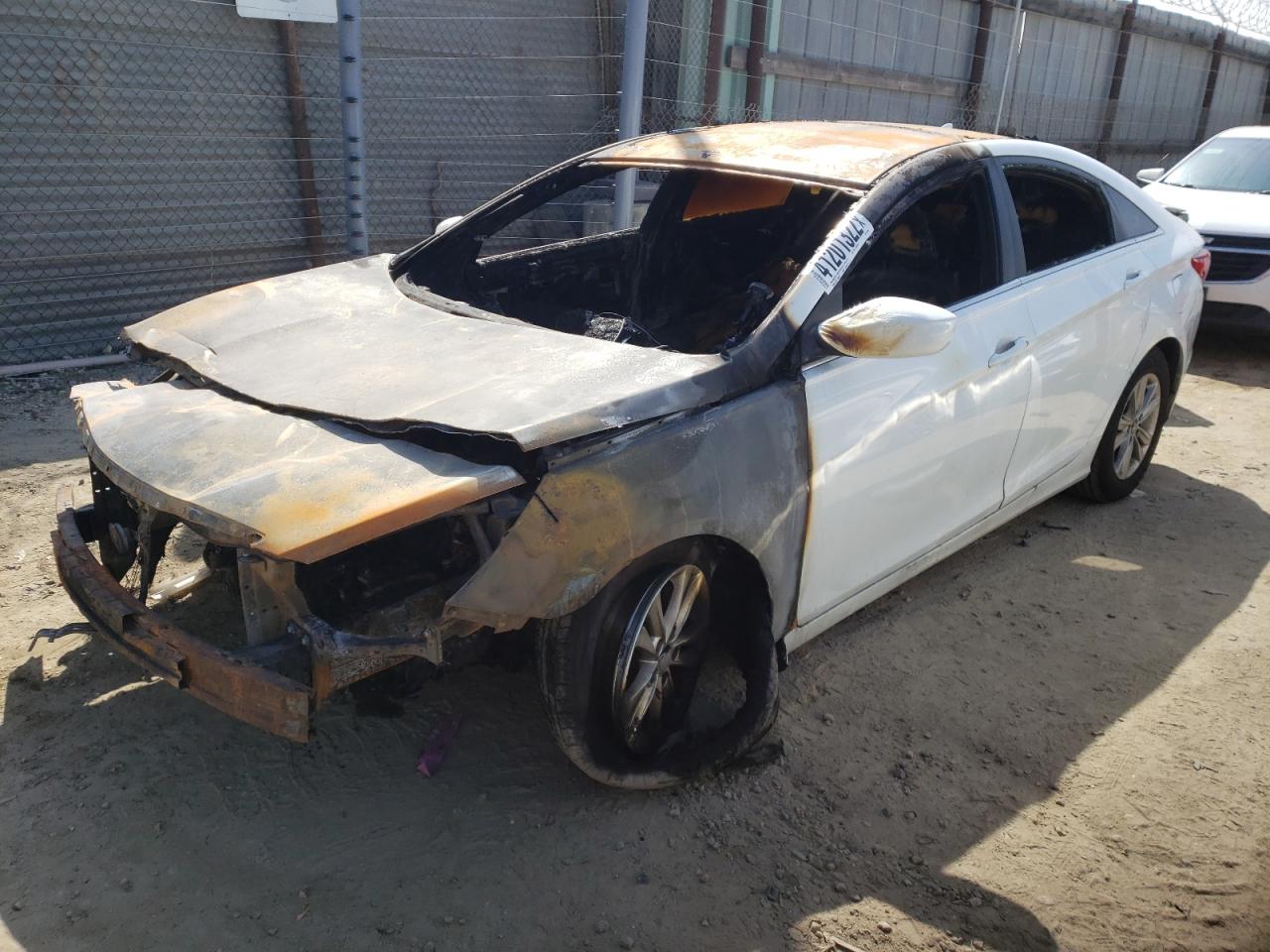 Photo 2 from auction – 2013 HYUNDAI SONATA GLS with VIN 5NPEB4AC7DH702566