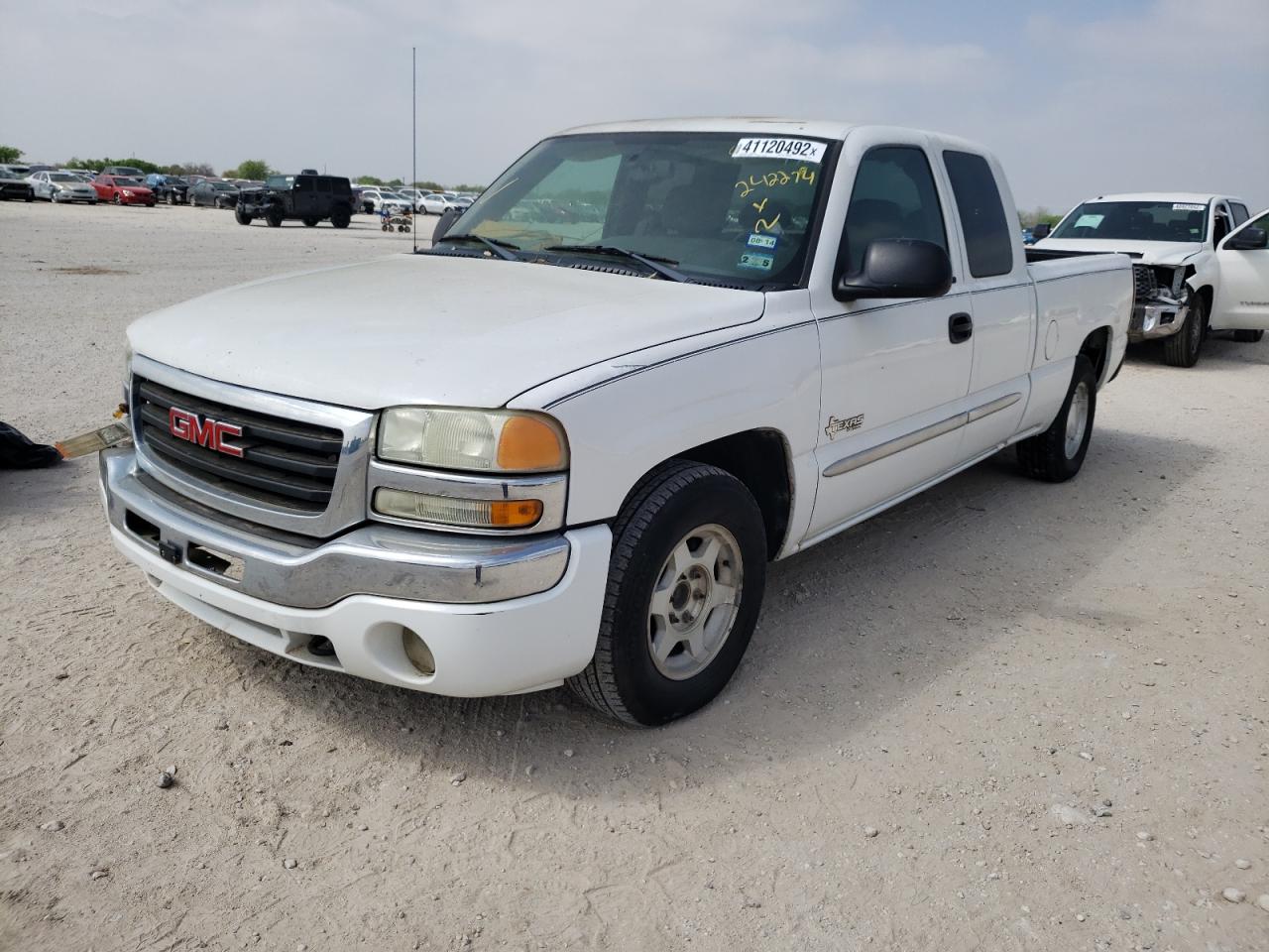 صورة رقم 2 من المزاد - 2004 GMC NEW SIERRA مع VIN 2GTEC19V941245651