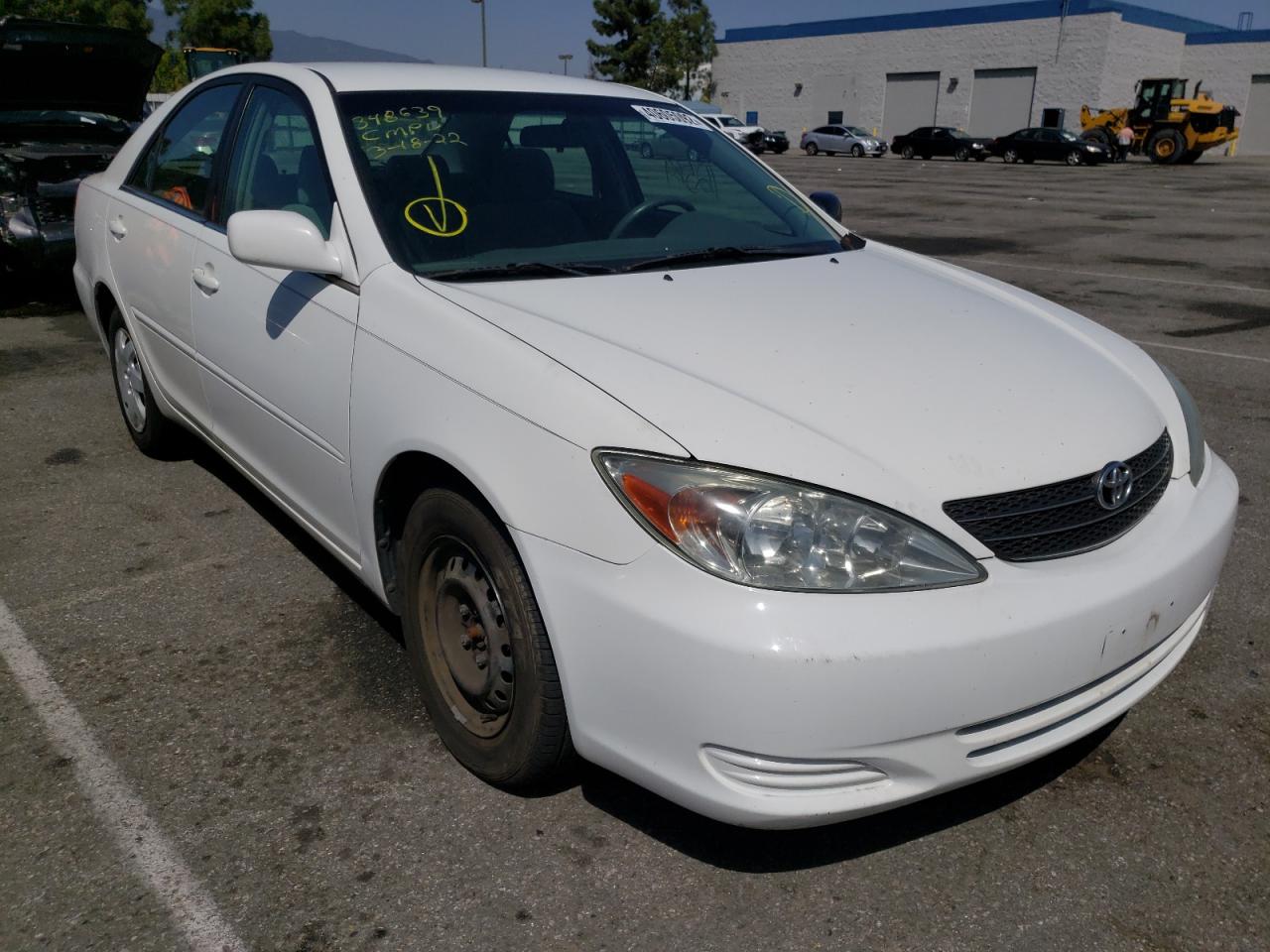 TOYOTA CAMRY LE 2004 with VIN 4T1BE32K74U279550 - Photo from auction