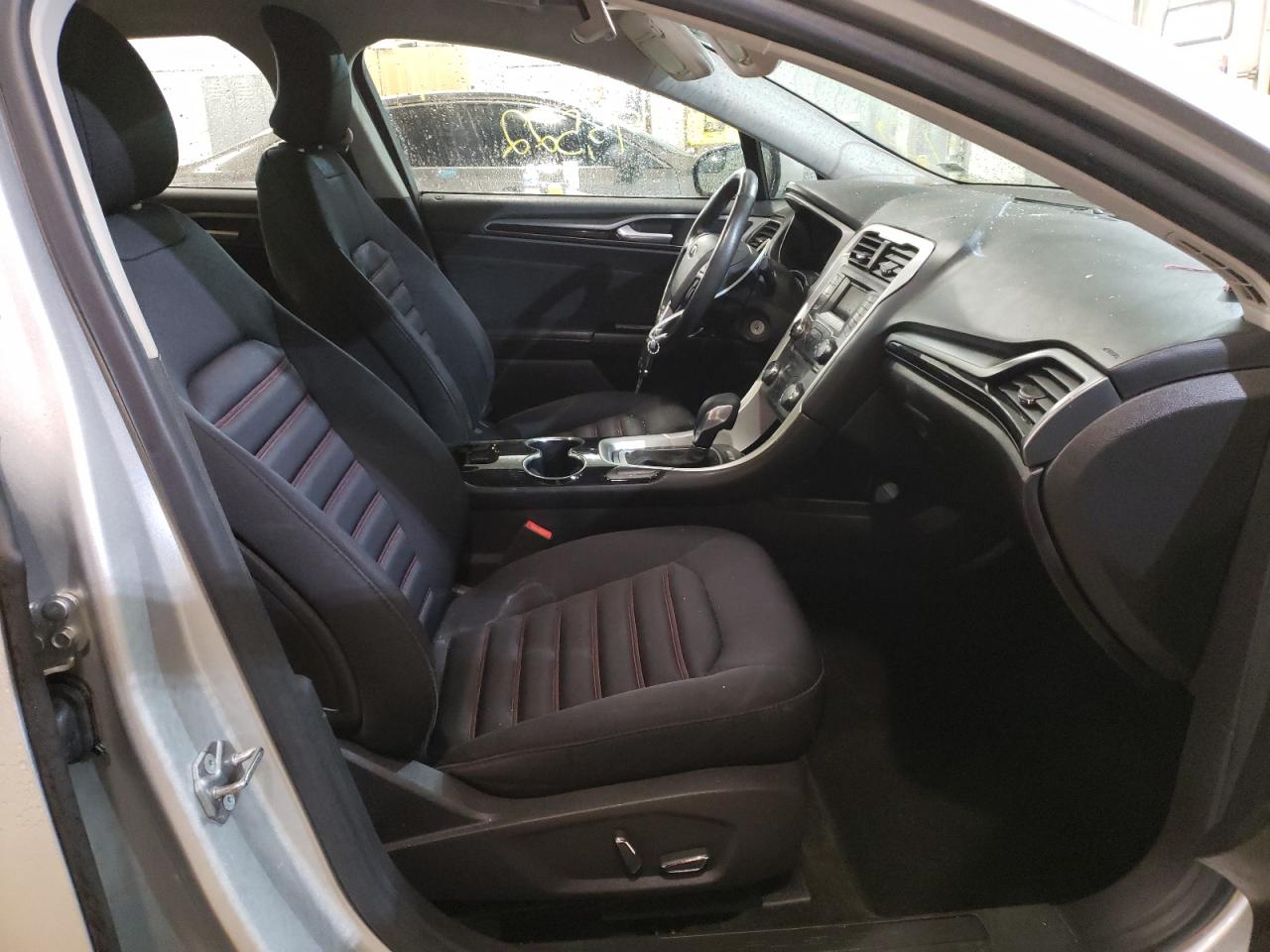 Photo 5 from auction – 2016 FORD FUSION SE with VIN 3FA6P0HD9GR346688
