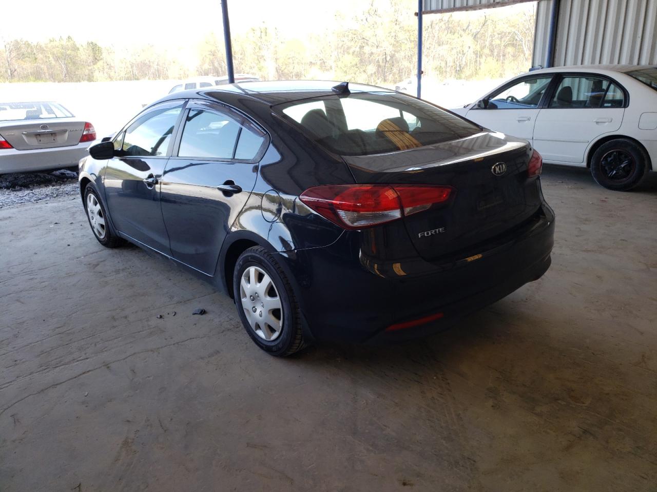 Photo 3 from auction – 2017 KIA FORTE LX with VIN 3KPFK4A74HE033514