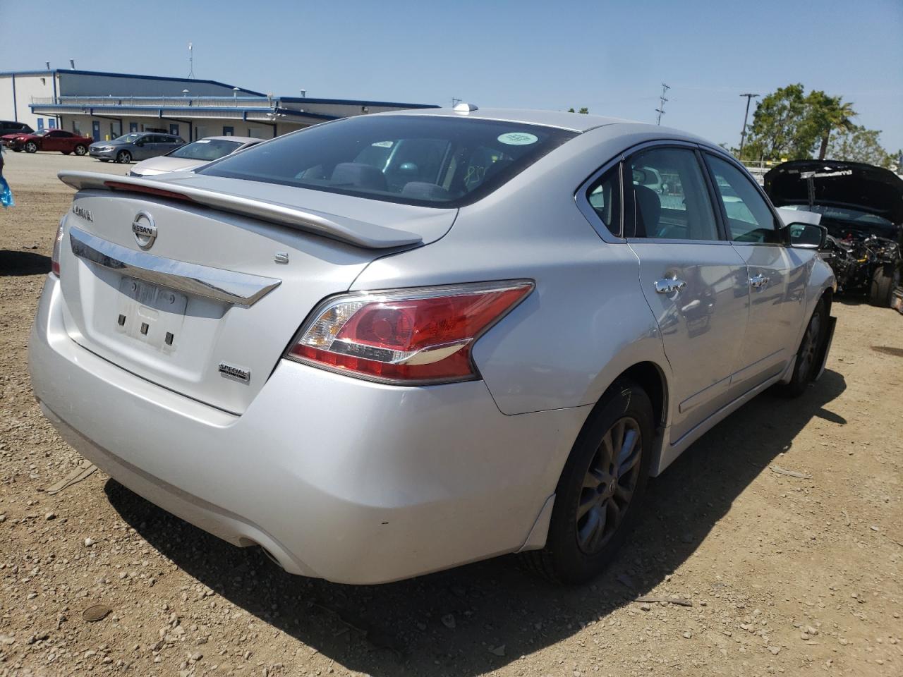 Photo 4 from auction – 2015 NISSAN ALTIMA 2.5 with VIN 1N4AL3AP1FC570207