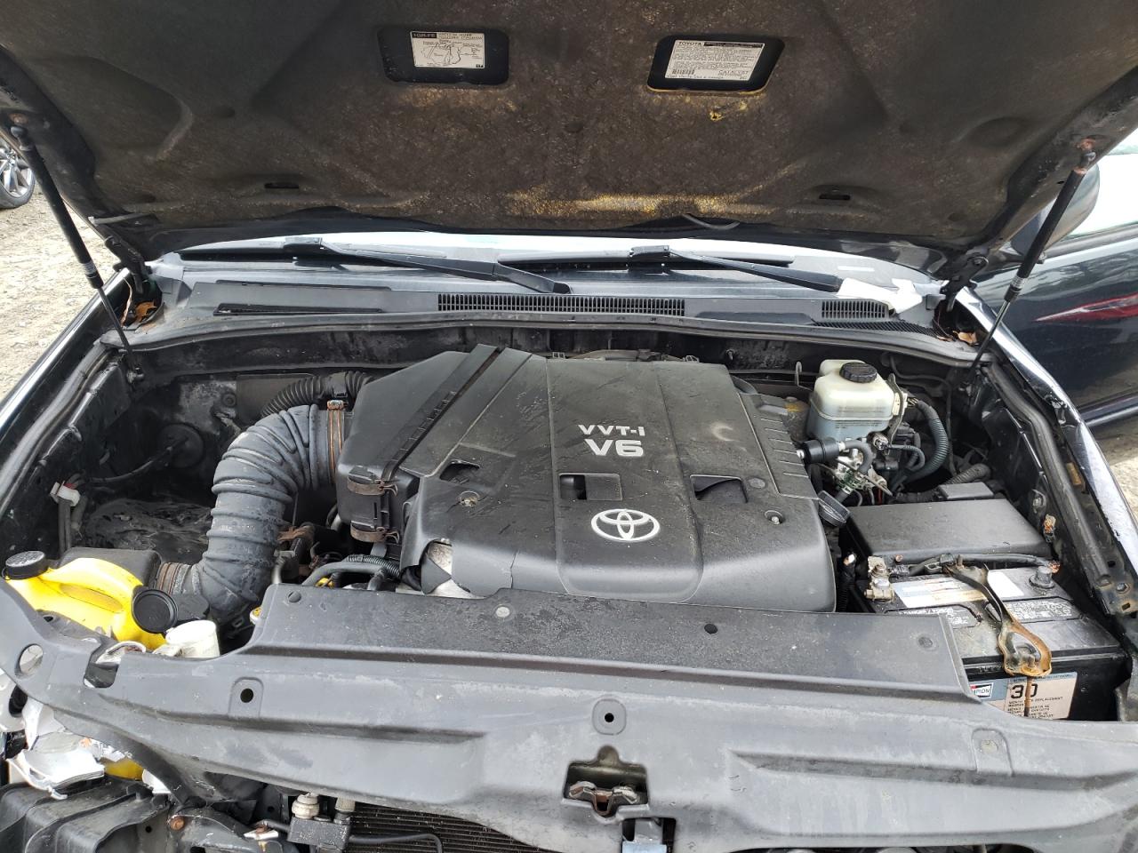Photo 7 from auction – 2005 TOYOTA 4RUNNER SR with VIN JTEBU14R458038461